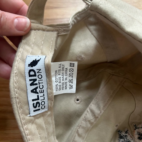 Fox Cap🦊 - Picture 3 of 3